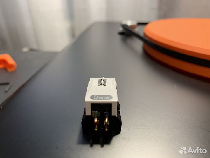 Roksan attessa turntable