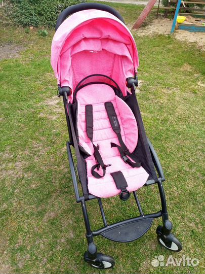 Прогулочная коляска yoya