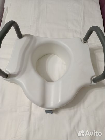 Насадка на унитаз после операции