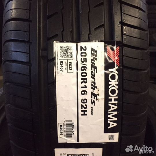 Yokohama Bluearth ES32 205/60 R16