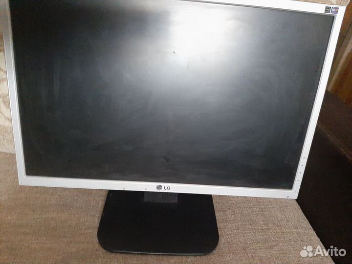 Монитор LG
