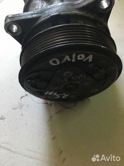 Компрессор кондиционера Volvo 2.5D 8708581