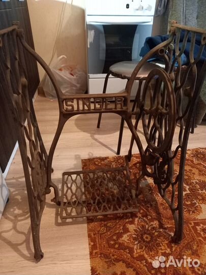 Станина от швейной машинки singer