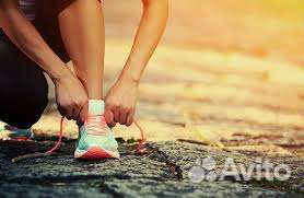 Тренер по фитнесу бег лыжи