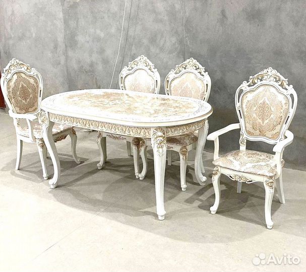 Столы и стулья