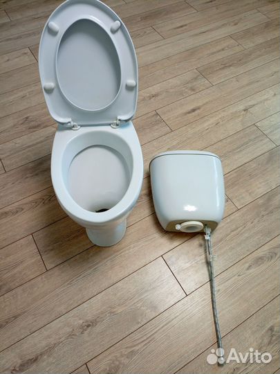 Унитазы и бачки бу