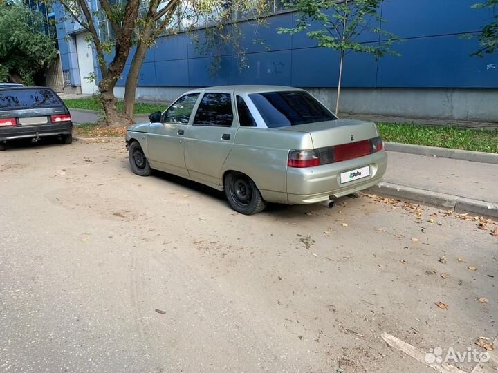 926 км. ВАЗ 2110 опер серебристая