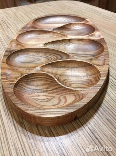 Поднос резной деревянный