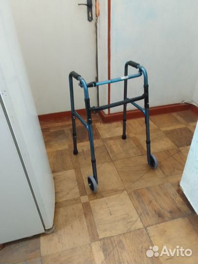 Ходунки для взрослых инвалидов