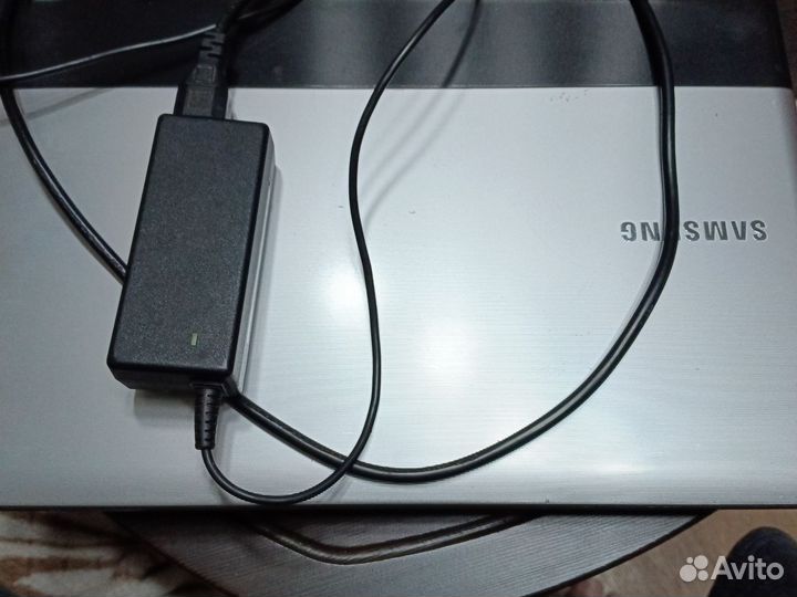 Ноутбук Samsung NP300E5A