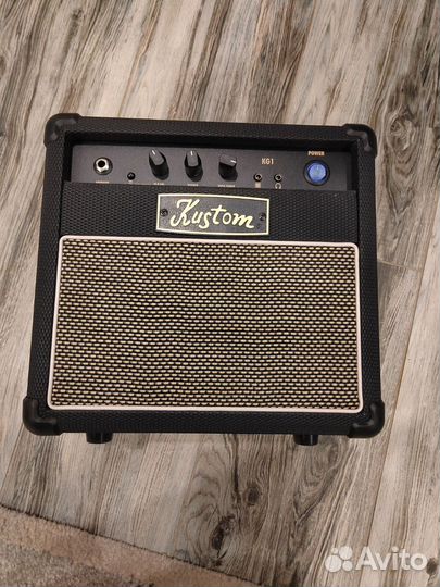 Комбик для электрогитары