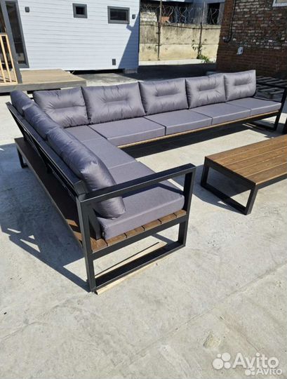 Мягкая мебель для террасы в стиле лофт