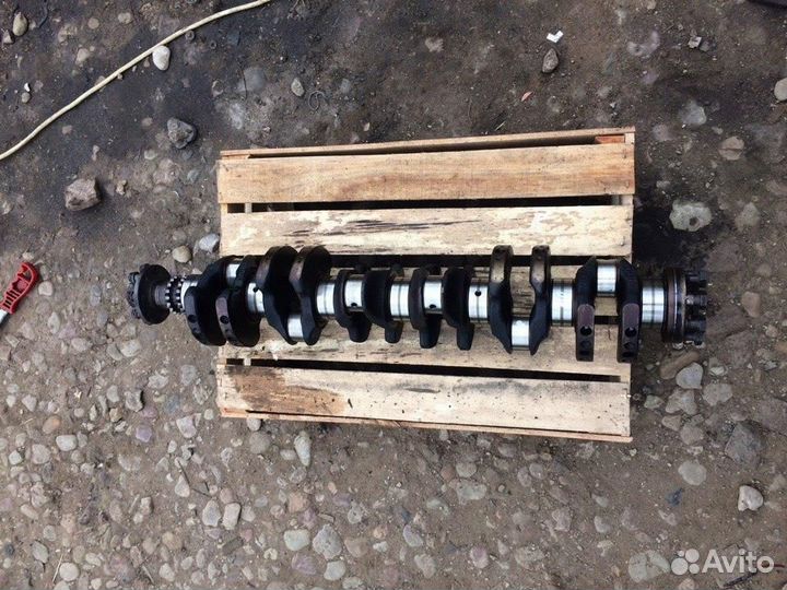 Коленвал бмв Е32