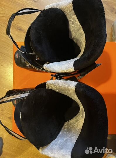 Горнолыжные ботинки женские