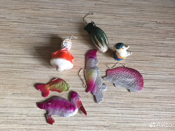 Игрушки и гирлянда ёлочные