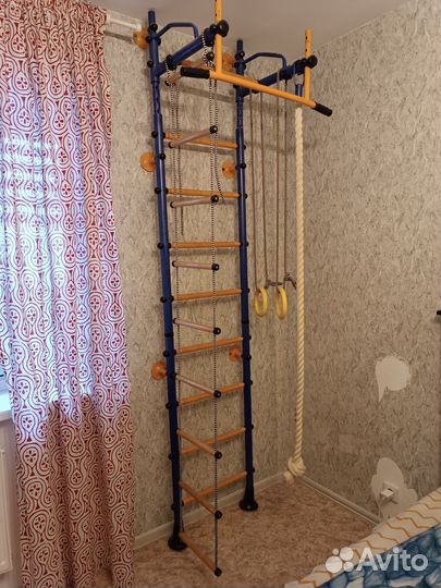 Шведская стенка с турником