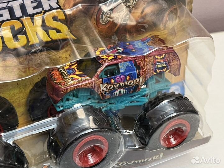 Hot wheels monster trucks 2pcs