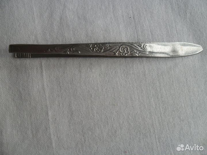 Пинцет для бровей