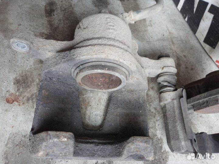 Суппорт передний правый Zaz Chance седан 1.3 2009