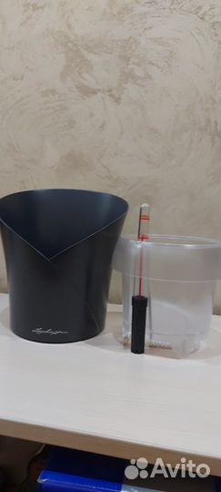 Кашпо для цветов с автополивом