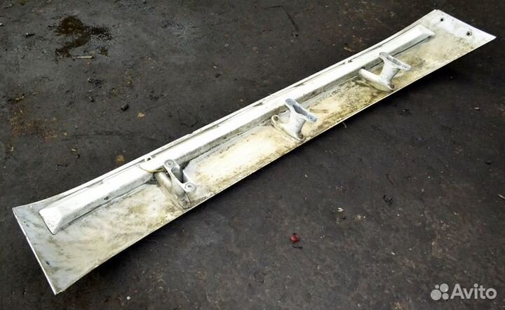 Солнцезащитный козырек freightliner FLC 120