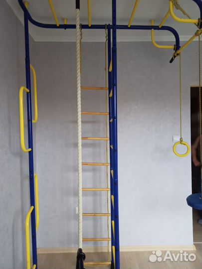Детская шведская стенка с турником