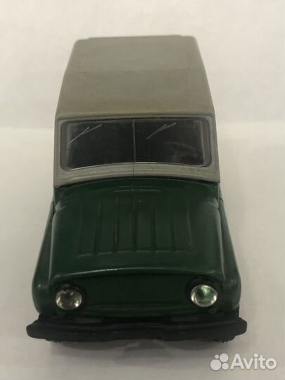 Модель 1:43 СССР УАЗ-469 пластик