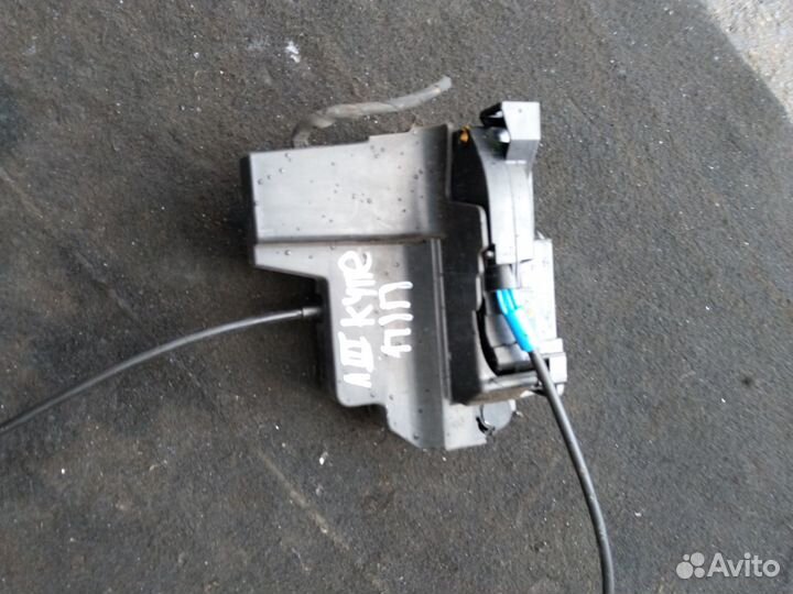Замок двери правый рено лагуна 3 купе