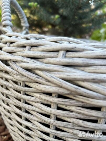 Кашпо из ротанга для цветов