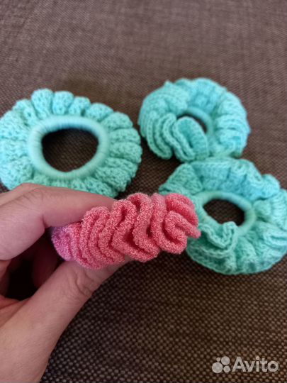 Вязаная резинка для волос