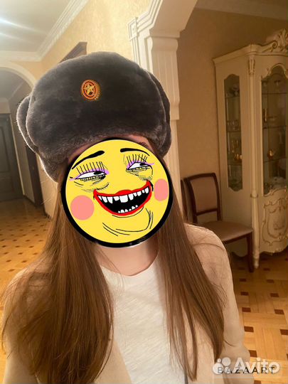 Военная зимняя шапка. Без девушки