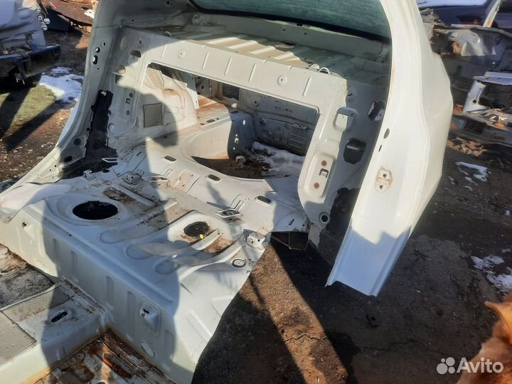 Крыло заднее левое Renault logan 2