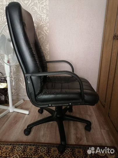 Компьютерное кресло