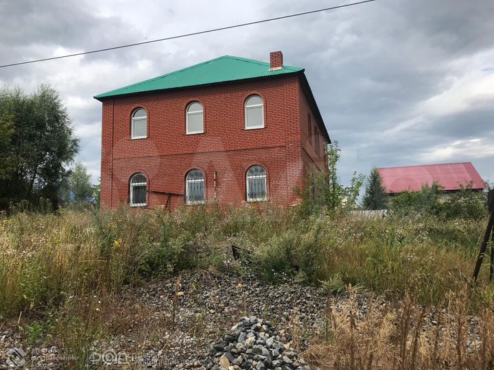 Коттедж 302,6 м² на участке 14,6 сот.