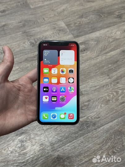 iPhone 11, 64 ГБ