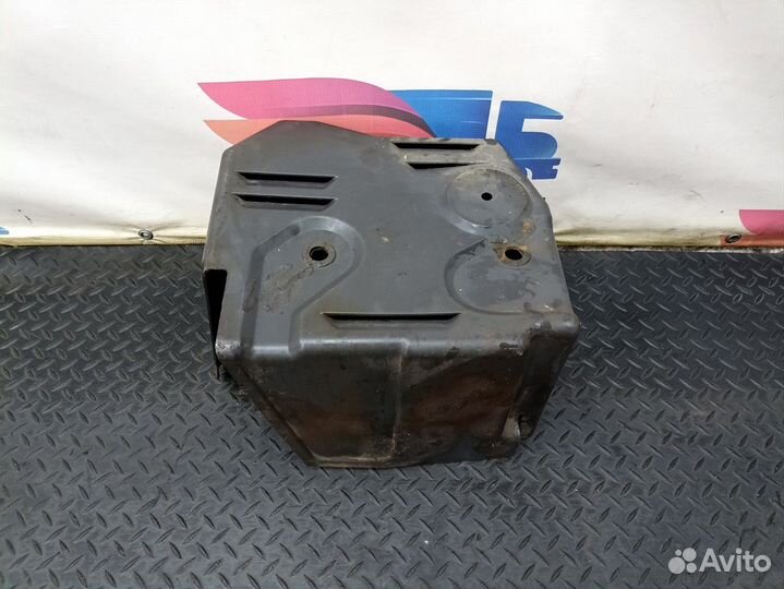 1724871 крышка отсека клапанов