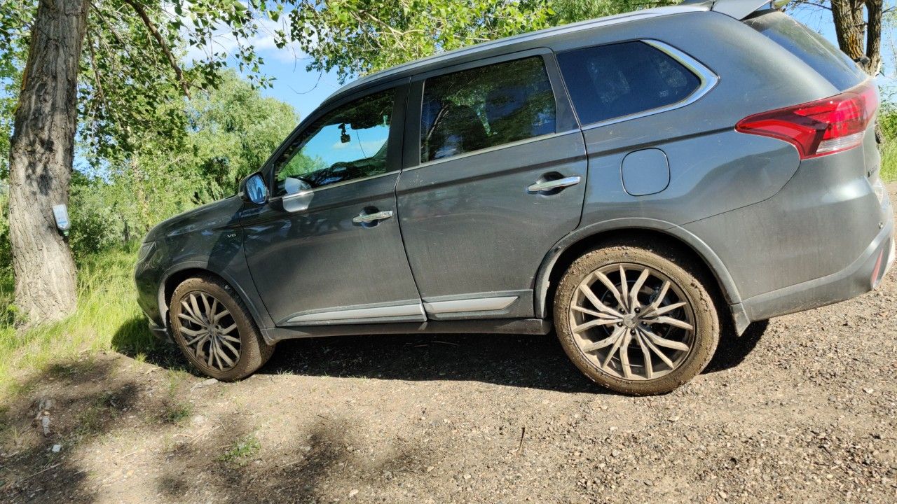 Mitsubishi Outlander: фото владельца