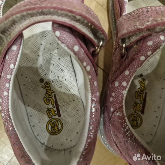 Сандалии для девочки