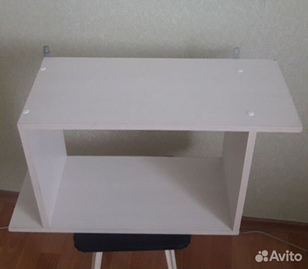 Полка книжная навесная с раздвижными стеклами