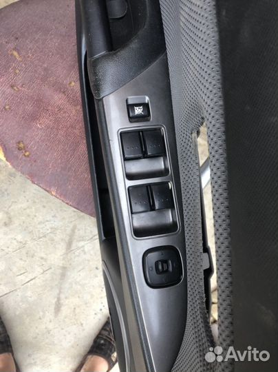 Обшивки дверей на Mazda 3 bk комплект