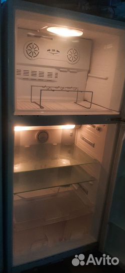 Холодильник бу большой