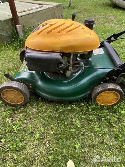 Газонокосилка бензиновая