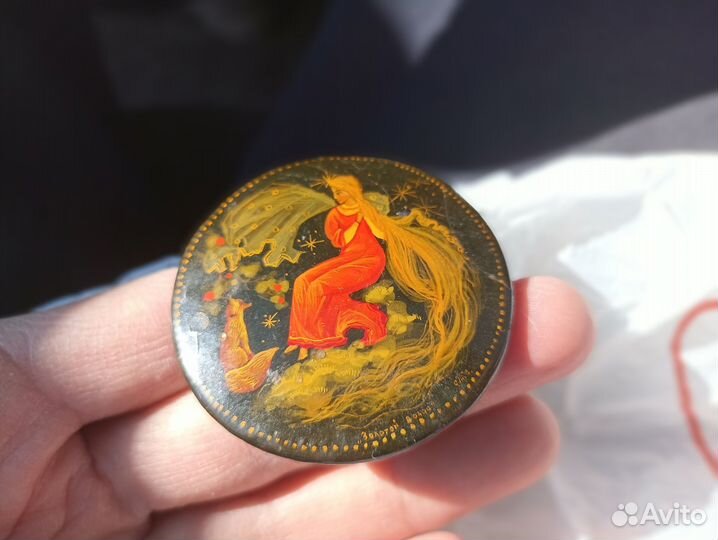 Брошь палех роспись. золотой волос. сказы Бажова