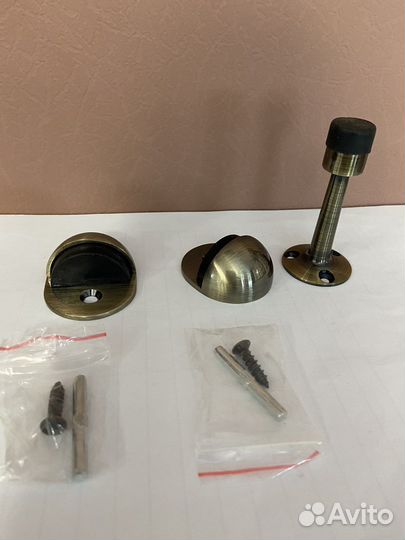 Ограничитель двери