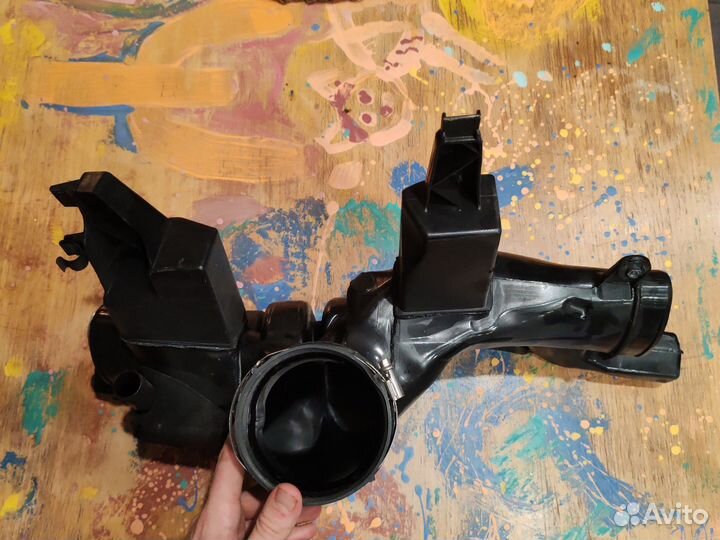 Патрубок воздушного фильтра l494