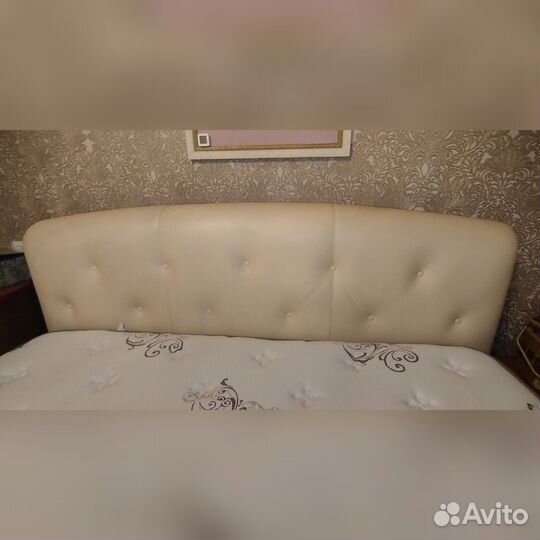 Кровать 180х200 и матрас 170х195х26