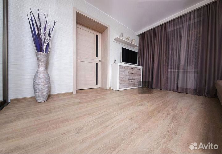 Кварвиниловая плитка / Доставка и установка