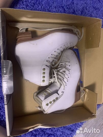 Фигурные коньки Jackson freestyle