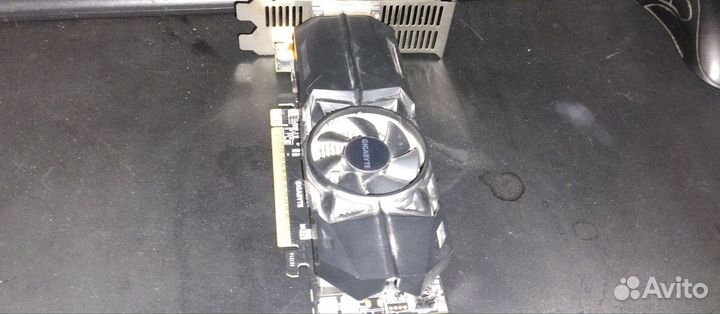 Видеокарта gth 1050