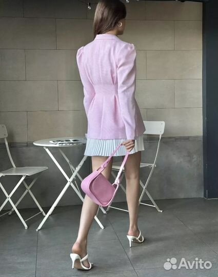 Костюм женский пиджак и юбка